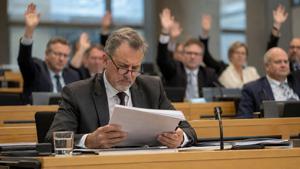 Schock vor der Landtagswahl – Abgeordnete sollen plötzlich selbst denken!